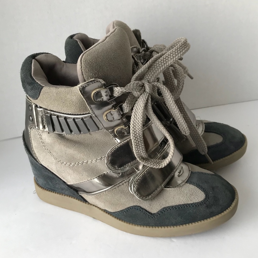 GUESS Wedge Hightop silver straps Sneakers 7M